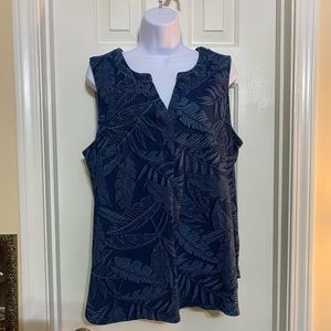 NWT cable & gauge top. Size XL